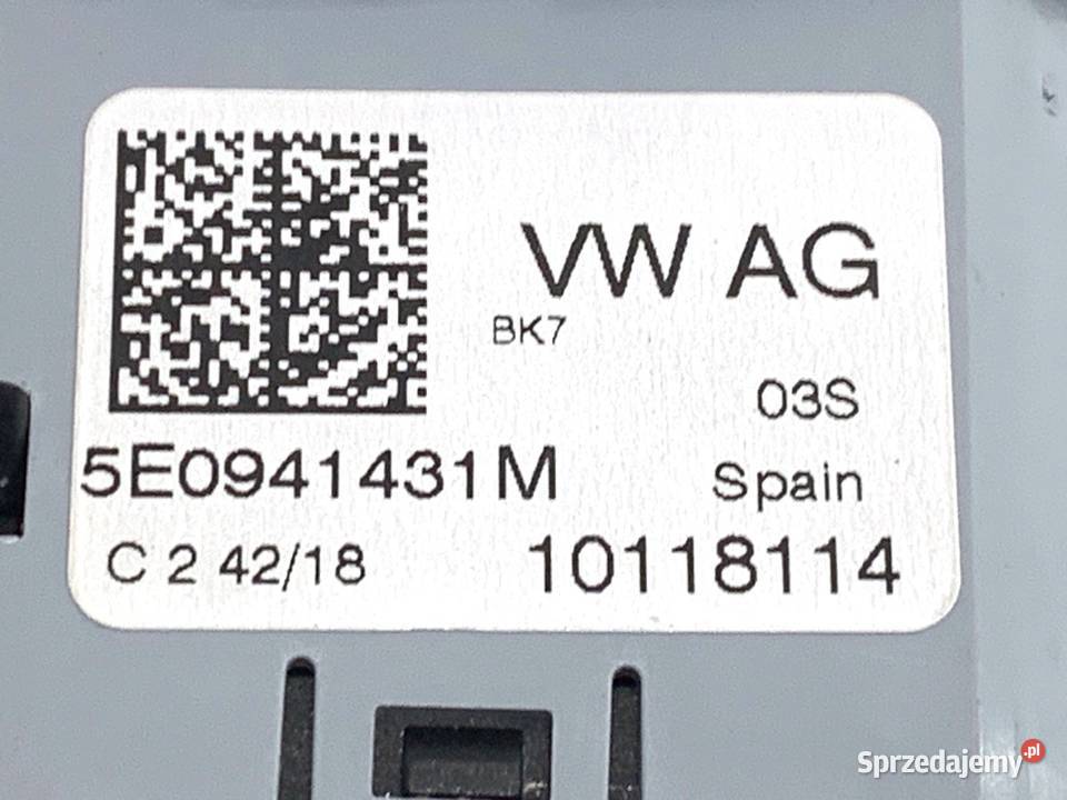 WŁĄCZNIK ŚWIATEŁ SKODA RAPID 5E0941431M PRZYCISK