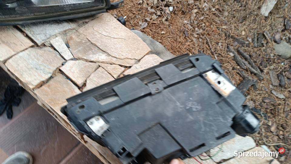 Lampy przednie soczewkowe hella Audi A6 C4 Orzesze