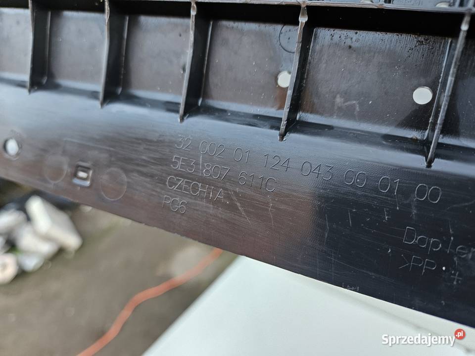 SKODA OCTAVIA IV 4 PŁYTA OSŁONA POD ZDERZAK osobowe Międzychód