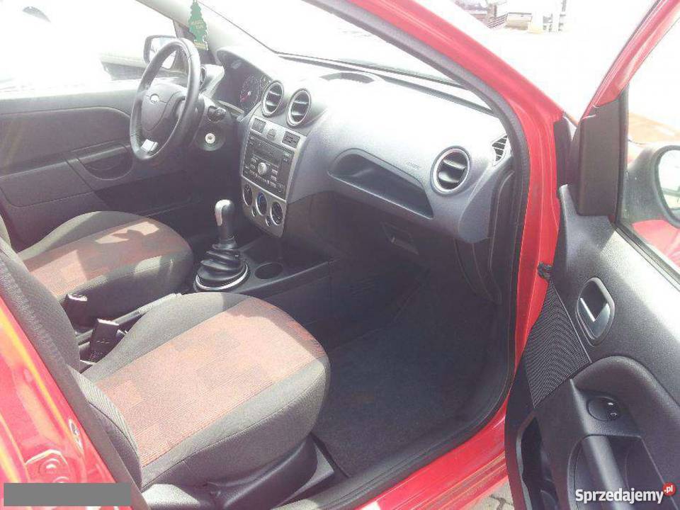 Na sprzedaż Ford Fiesta czerwony czerwony Krzywizna