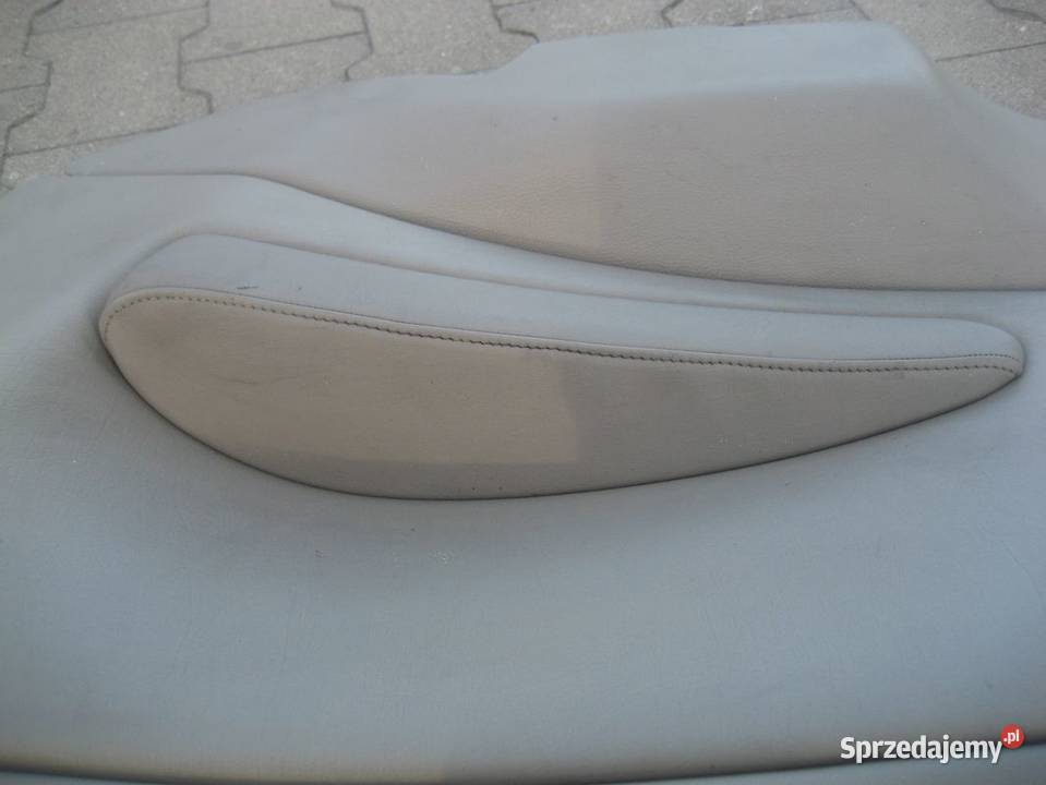 volvo c70 9804r boczek tapicerka tył prawa OEK Rakoniewice