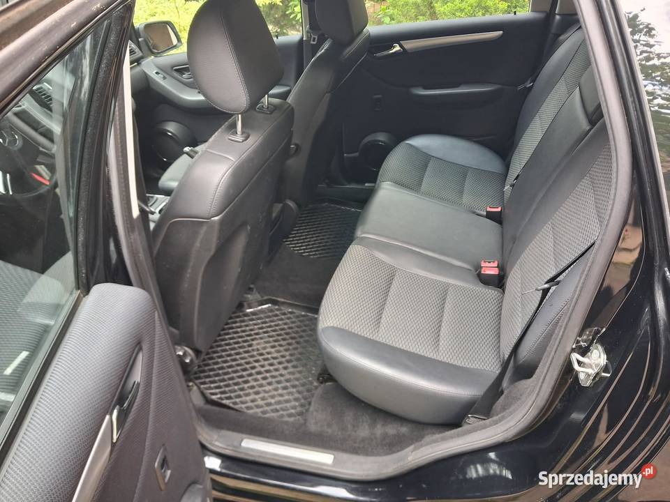 MercedesBenz B180 BlueEFFICIENCY 1699cm3