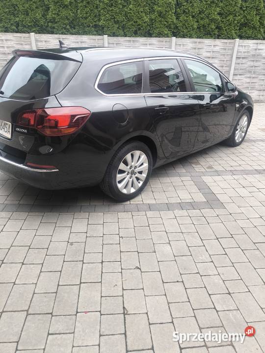 Opel Astra 20 CDTI 165 2014 Kombi Pełna radio