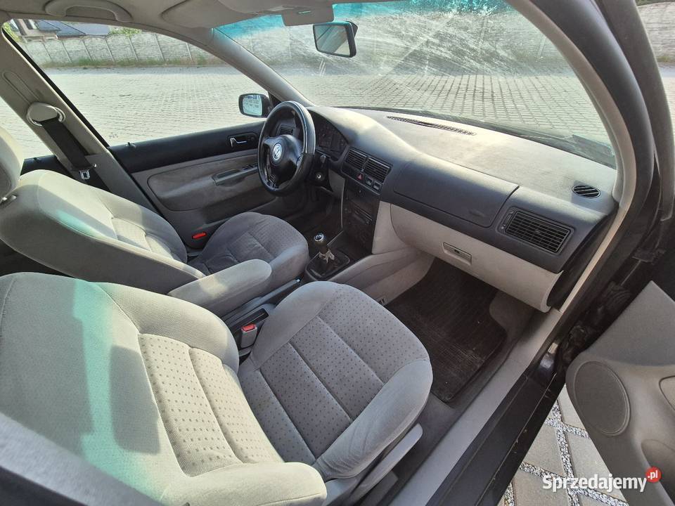 Volkswagen Golf 14 Jezioro