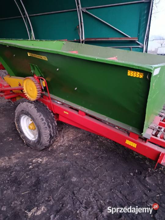 Rozsiewacz nawozów wapna wapniarka solarka Opatówek