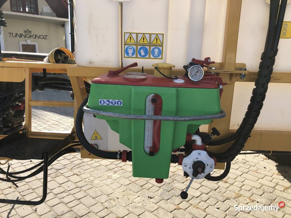 Opryskiwacze zaczepiane Boguslav Titan 3000l Zaczernie