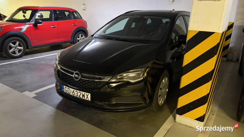 Syndyk sprzeda samochód osobowy Opel Astra III Gdańsk