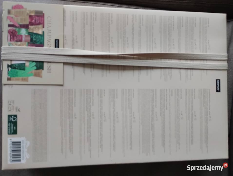 Kalendarz z kosmetykami i akcesoriami Dla kobiet