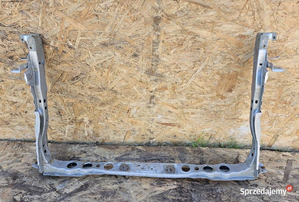 TOYOTA AURIS I PAS PRZEDNI WZMOCNIENIE PRZÓD Międzychód