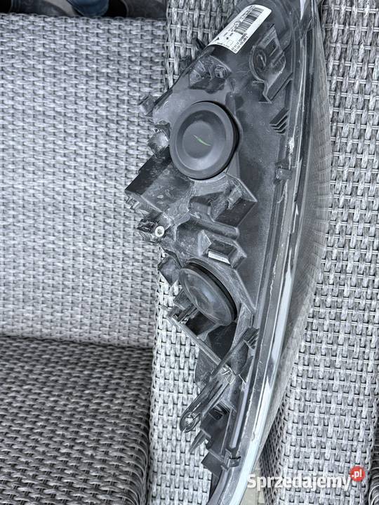 Lampa przednia Renault Megane III wielkopolskie Poznań sprzedam