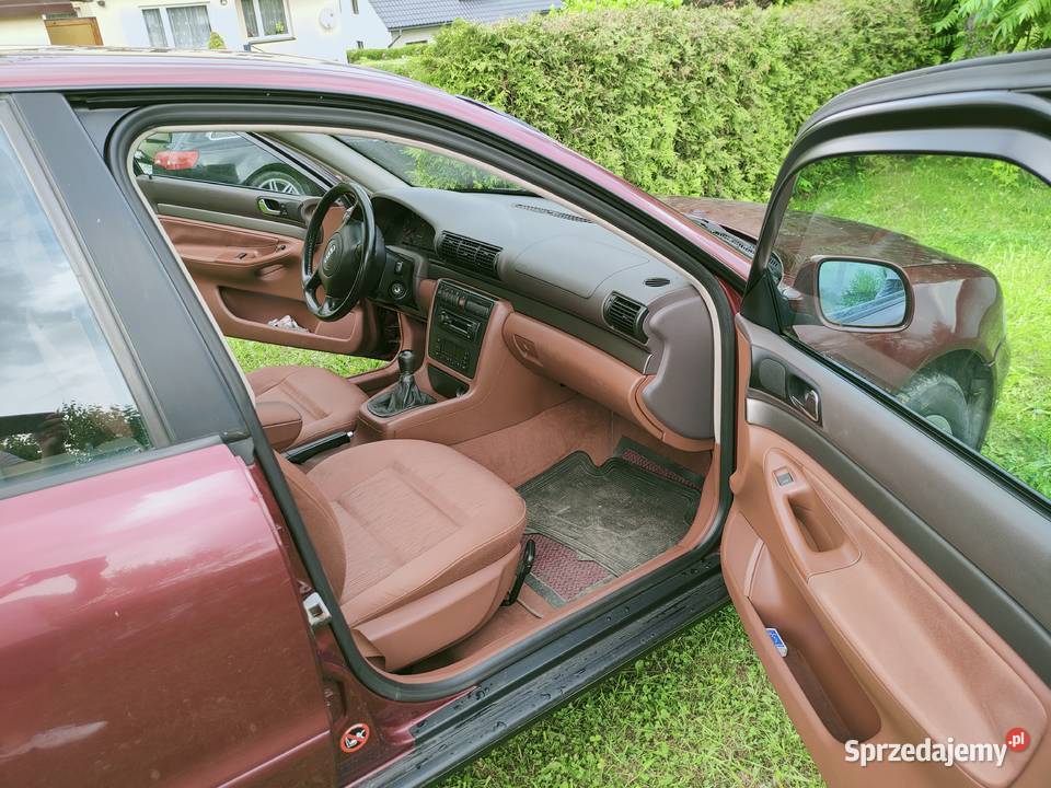 Audi A4 B5 18 125 klimatronik brązowe wnętrze Wadowice