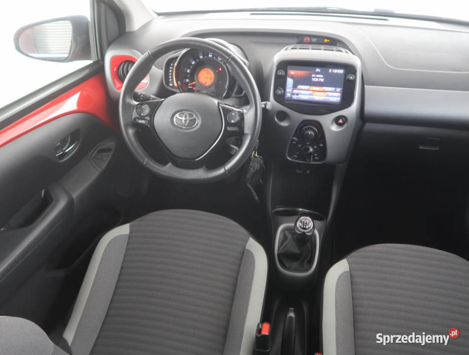 Toyota Aygo 10 VVTi pierwszy właściciel dolnośląskie Bielany Wrocławskie