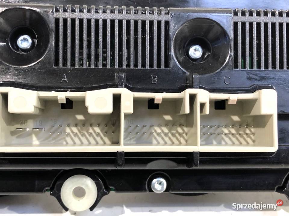 PANEL STEROWANIA NAWIEWU VW PASSAT B6 Hatchback
