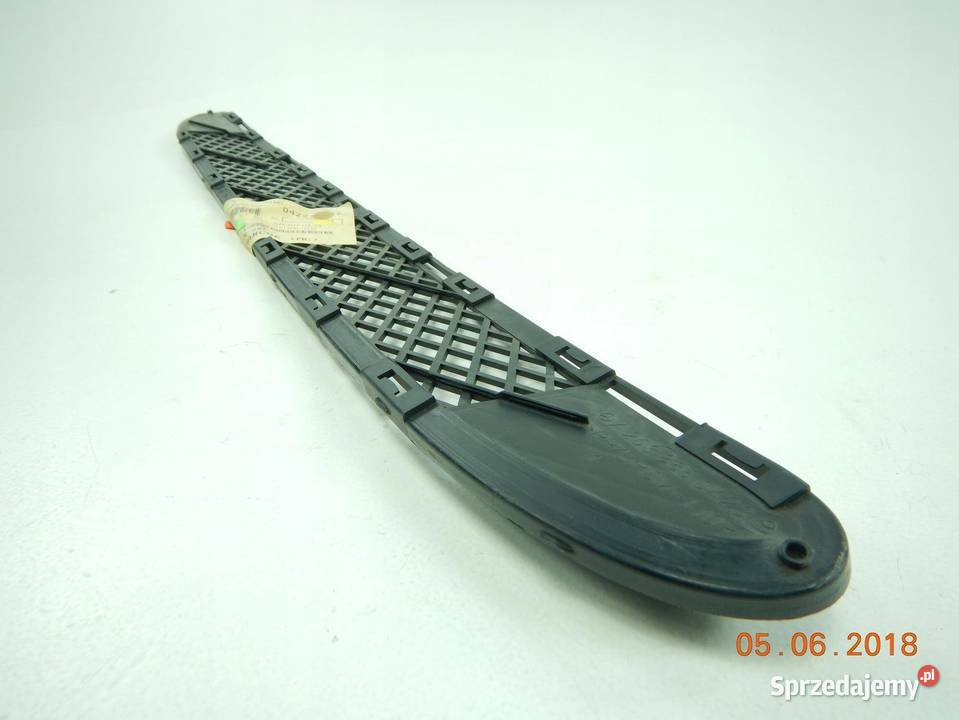 ATRAPA CHŁODNICY MB CKLASS W203 20002007