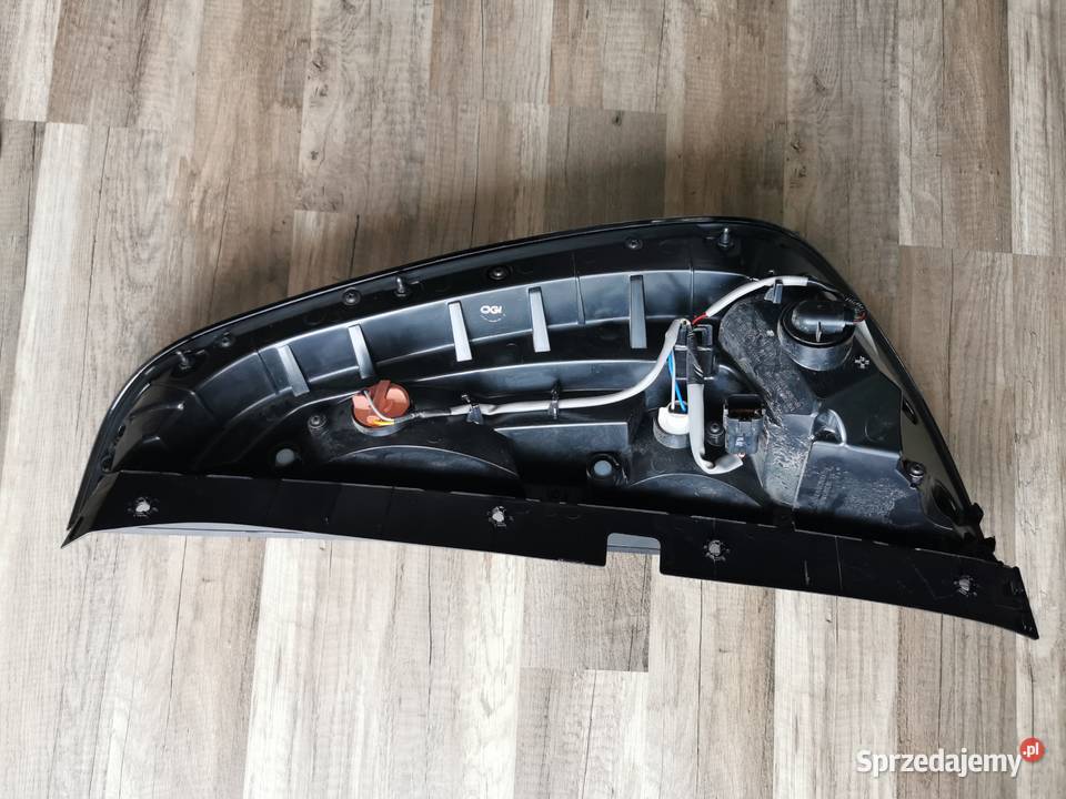 KIA SOUL EV 14 LAMPA TYLNA LEWA LED 92401E4 osobowe Pielgrzymka