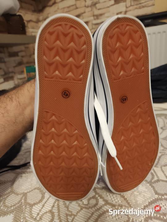 Nowe trampki rozmiar 45 Wwa sprzedam