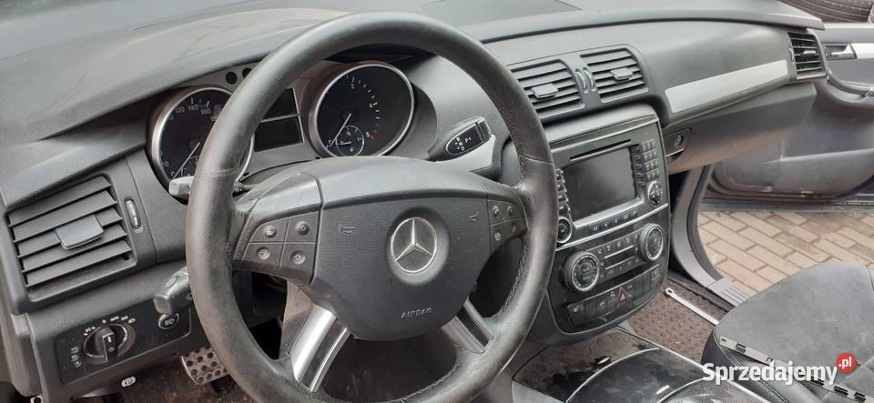 Podsufitka mercedes R klasa fotele dekory Nisko