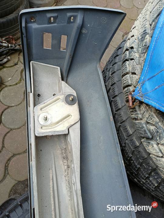 Mercedes 190D W201 zderzak tylny wąska listwa świętokrzyskie