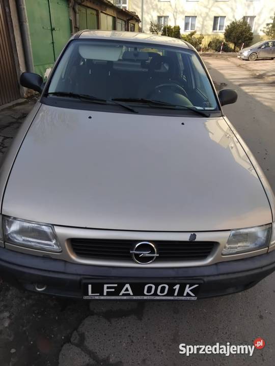 Opel Astra F sedan nieuszkodzony sprzedam