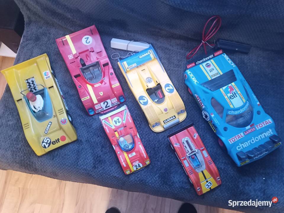 Stare zabawki samochody z lat 80 Wywłoczka