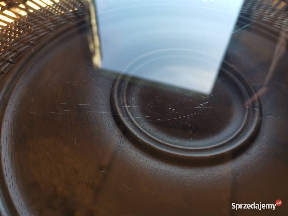 Stylowy stół z drewna z blatem ze szkła i Meble Wałbrzych