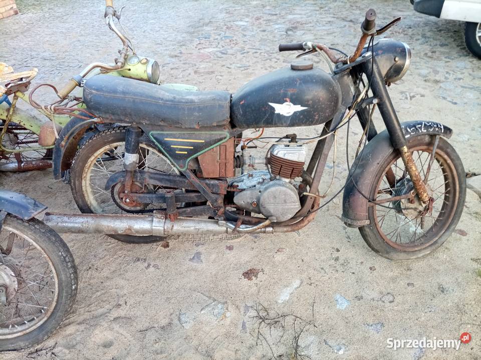 Wsk 125 2 komar Nowogród Bobrzański