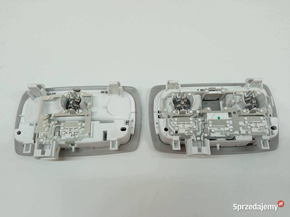 LAMPKA PODSUFITKI KOMPLET 264600276R 264302900R Motoryzacja