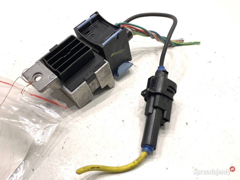 PRZEKAŹNIK ŚWIEC ŻAROWYCH PEUGEOT 508 I