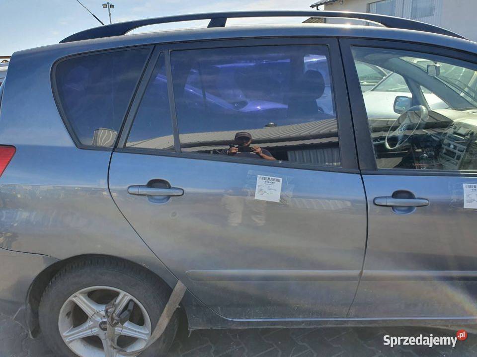 DRZWI PRAWE TYŁ TOYOTA COROLLA VERSO Lipno sprzedam
