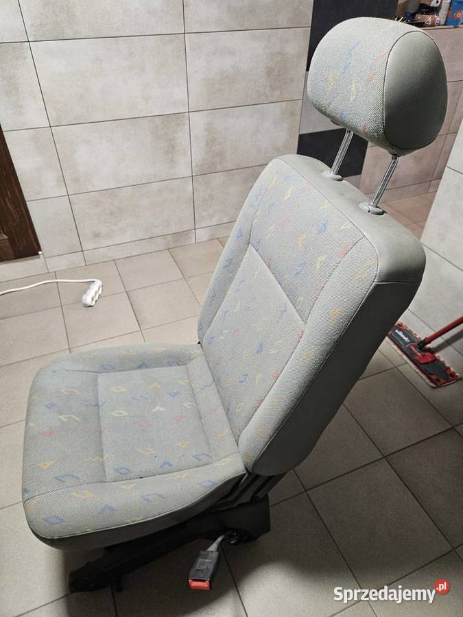 Sprzedam tylny fotel VW T5 Andrychów