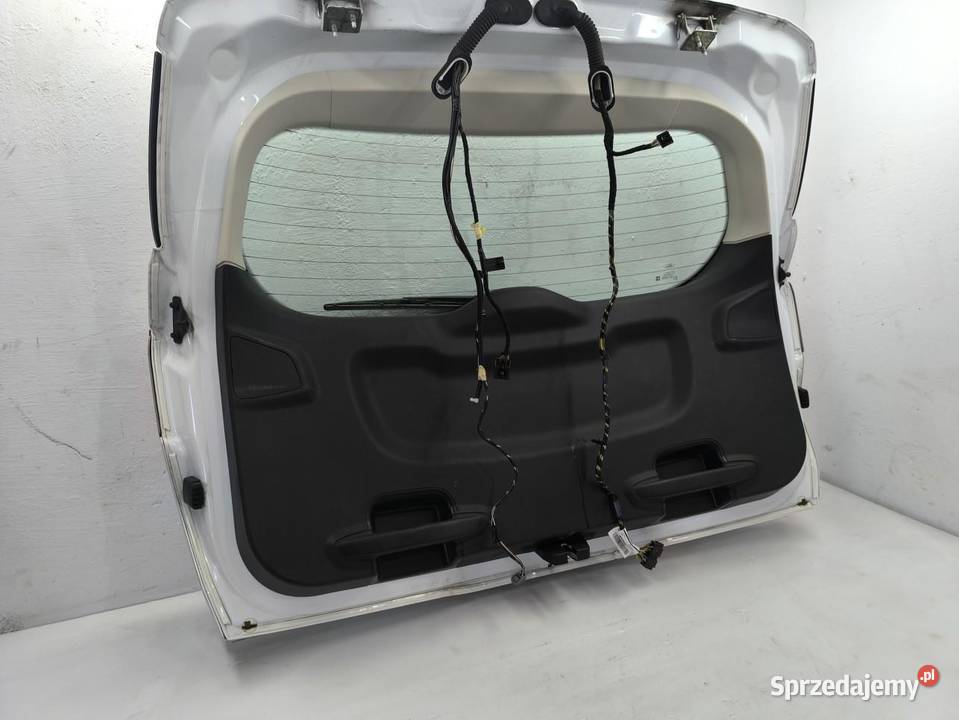 KLAPA BAGAŻNIKA TYŁ FORD FOCUS MK3 LIFT KOMBI 5F Klapy bagażnika wielkopolskie