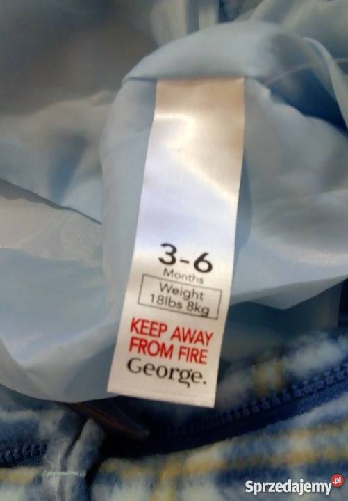 Kombinezon ze stópkami kapturem rękawiczkami 36