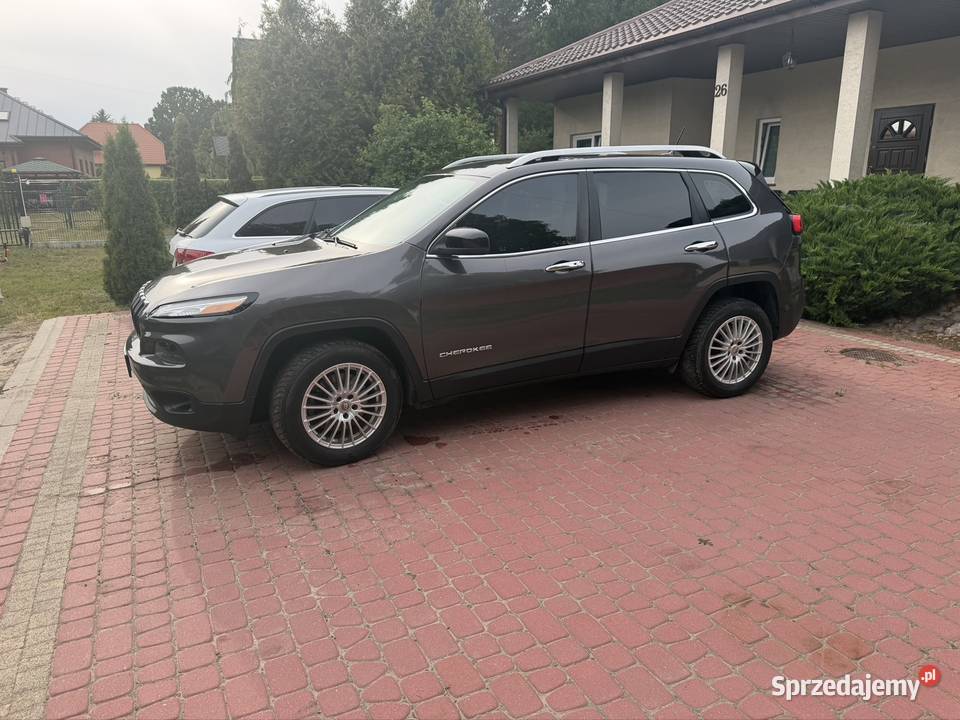 Sprzedam Jeep Cherokee 32 benzyna 2015 Mariew