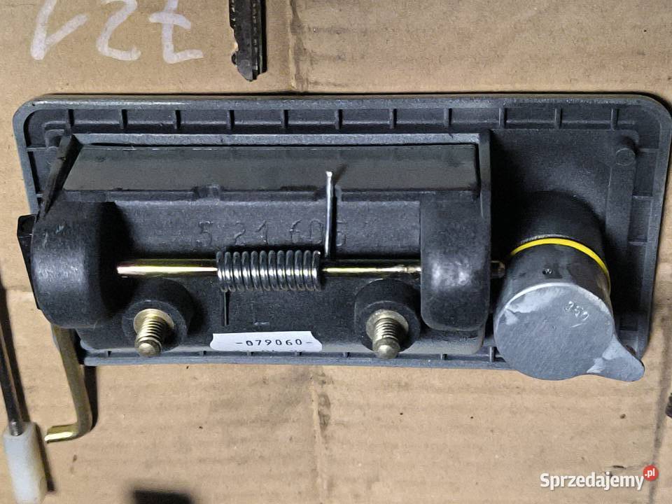 POLONEZ Caro klamki komplet zestaw klamka Klamki Części samochodowe Stalowa Wola sprzedam