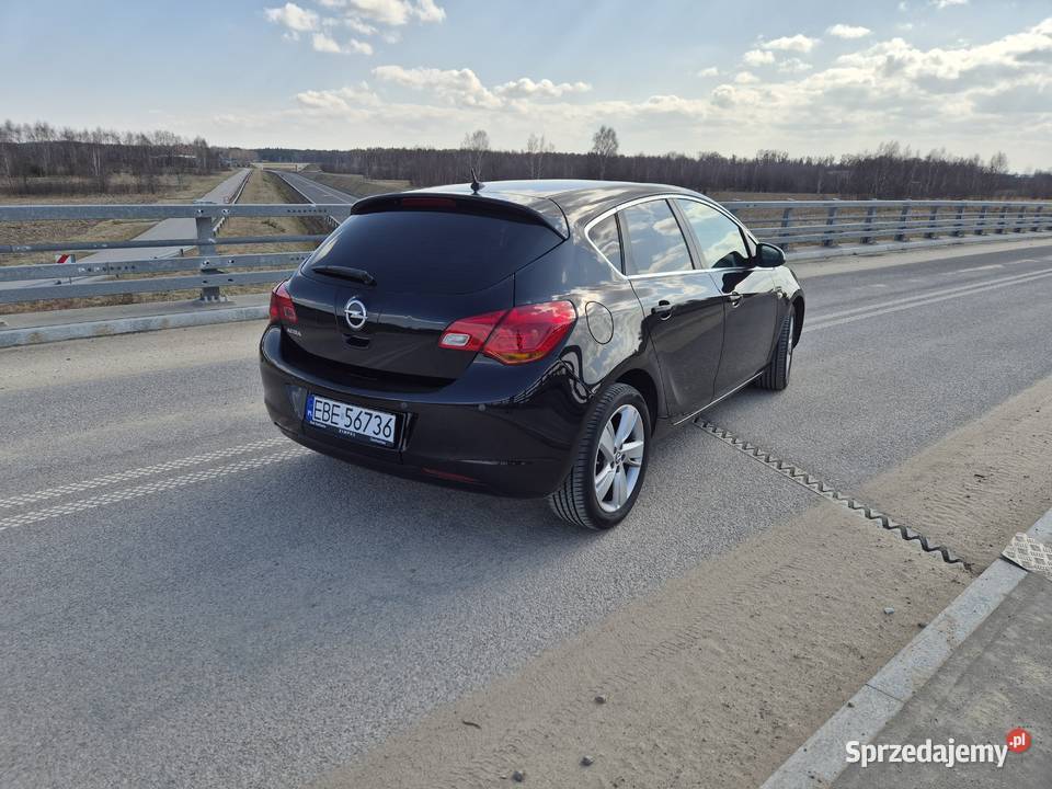 Opel astra j 16 hb 5d cosmo163tkm Astra Bełchatów