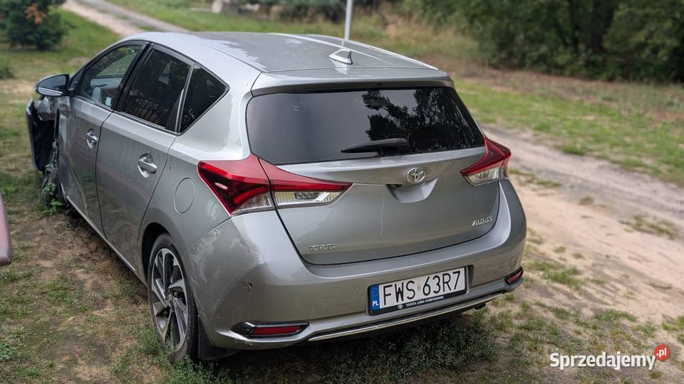 Toyota Auris II 16 FLSALON POLSKAValvematic 74000km Auris sprzedam