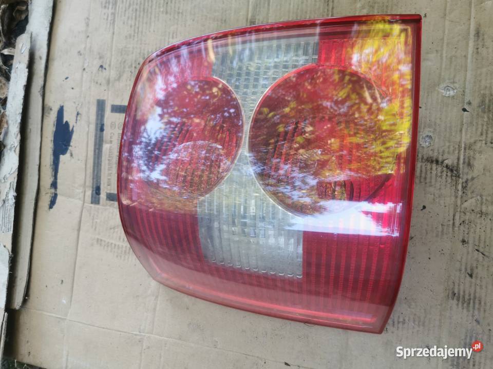 Passat B5 FL lampa lewa tył 3B9945095AA kombi Łódź