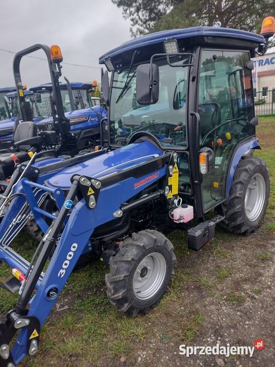 Ciągnik kompaktowy Farmtrac 26 PRO 4 WD z kabina Łęczyca