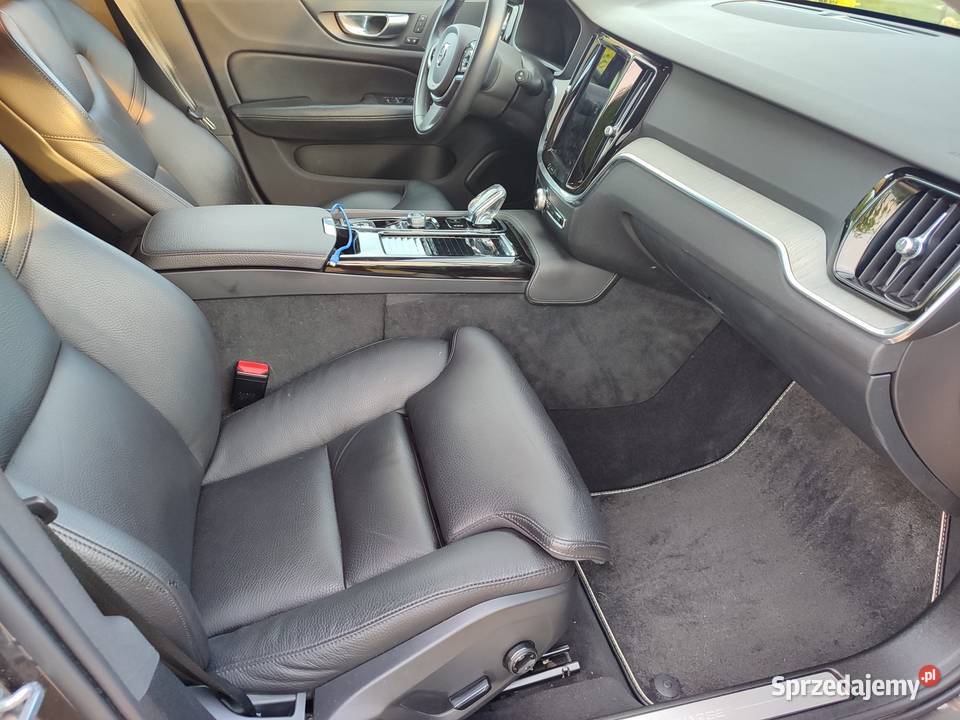 volvo v60 T6 recharge 2021 INSCRIPTION świętokrzyskie