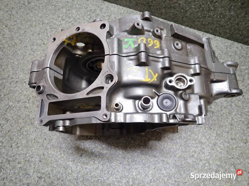 Dwa Kartery Blok Silnika Yamaha XTZ 660 3YF