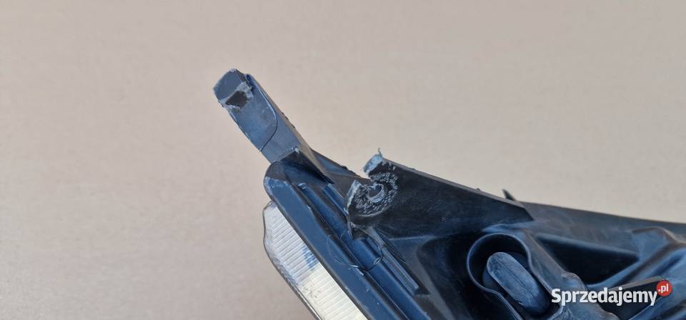 FORD CUSTOM LIFT LAMPA REFLEKTOR LED LEWY osobowe Lampy przednie Bieleń