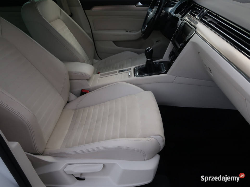 VW Passat 18 TSI przyciemniane szyby mazowieckie