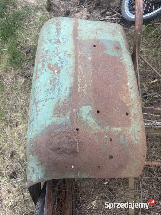 Błotnik tylni lewy Ursus 4011 c360 Brzóza Stadnicka