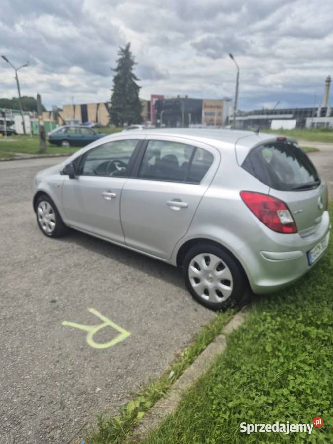 Opel Corsa 12 benzyna 2011 klimatyzacja super Nowy Sącz sprzedam