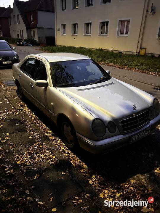 Mercedes w210 e klasa 20benzyna 1998 hak lpg Gdańsk