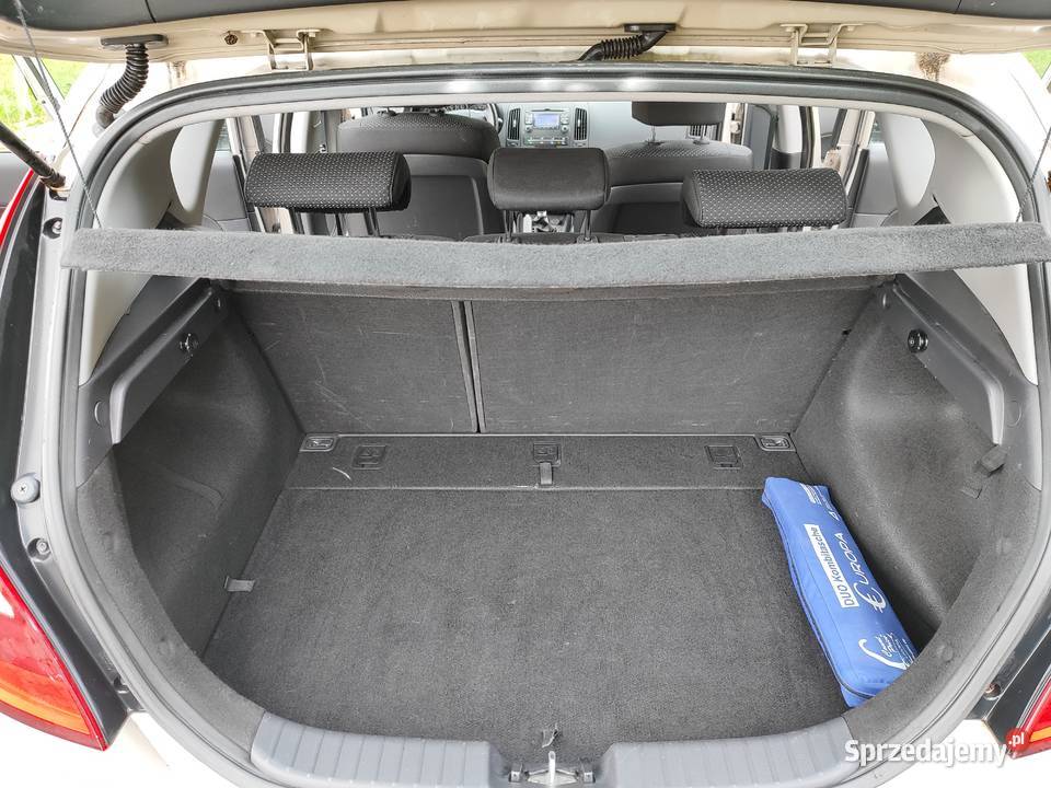 Hyundai i30 2012 r 16 CRDI 1590cm3 świętokrzyskie Królewiec