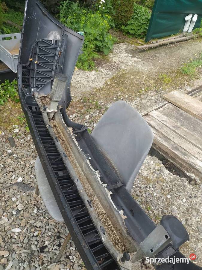 Sprzedam zderzak tył audi A4 osobowe Kraków sprzedam