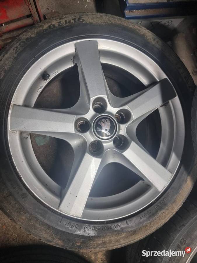 Alufelgi 16 Dezent 5x100 Golf4 Octavia Leon Średnica 16" Samochodowe