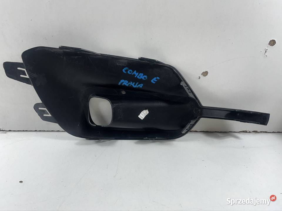 OPEL COMBO E LIFT 2018 KRATKA ZDERZAKA PRAWA Międzychód