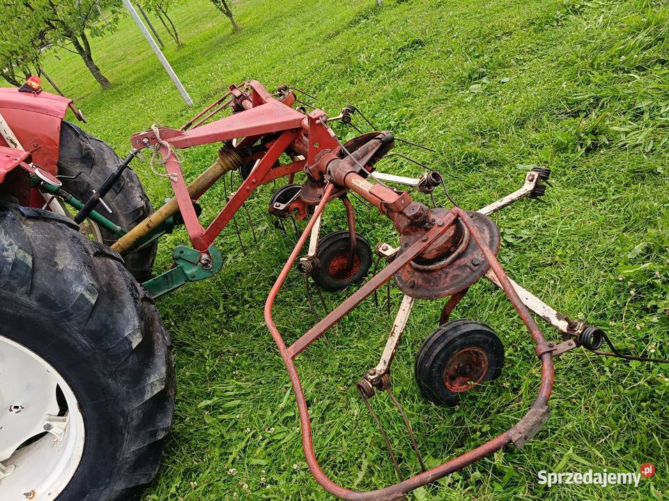 Przetrzasarko karuzelowa Fahr KH 4 SD Zgrabiarki i przetrząsacze